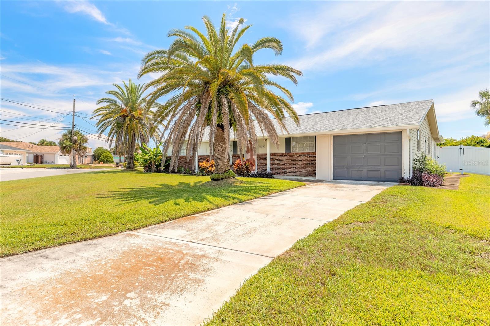 Image 22 of 39 For 809 27th Avenue