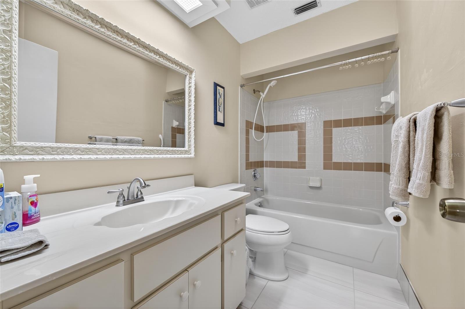 Image 15 of 26 For 144 Grebe Court