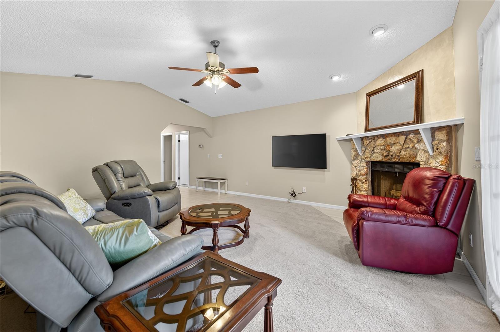 Image 6 of 26 For 144 Grebe Court