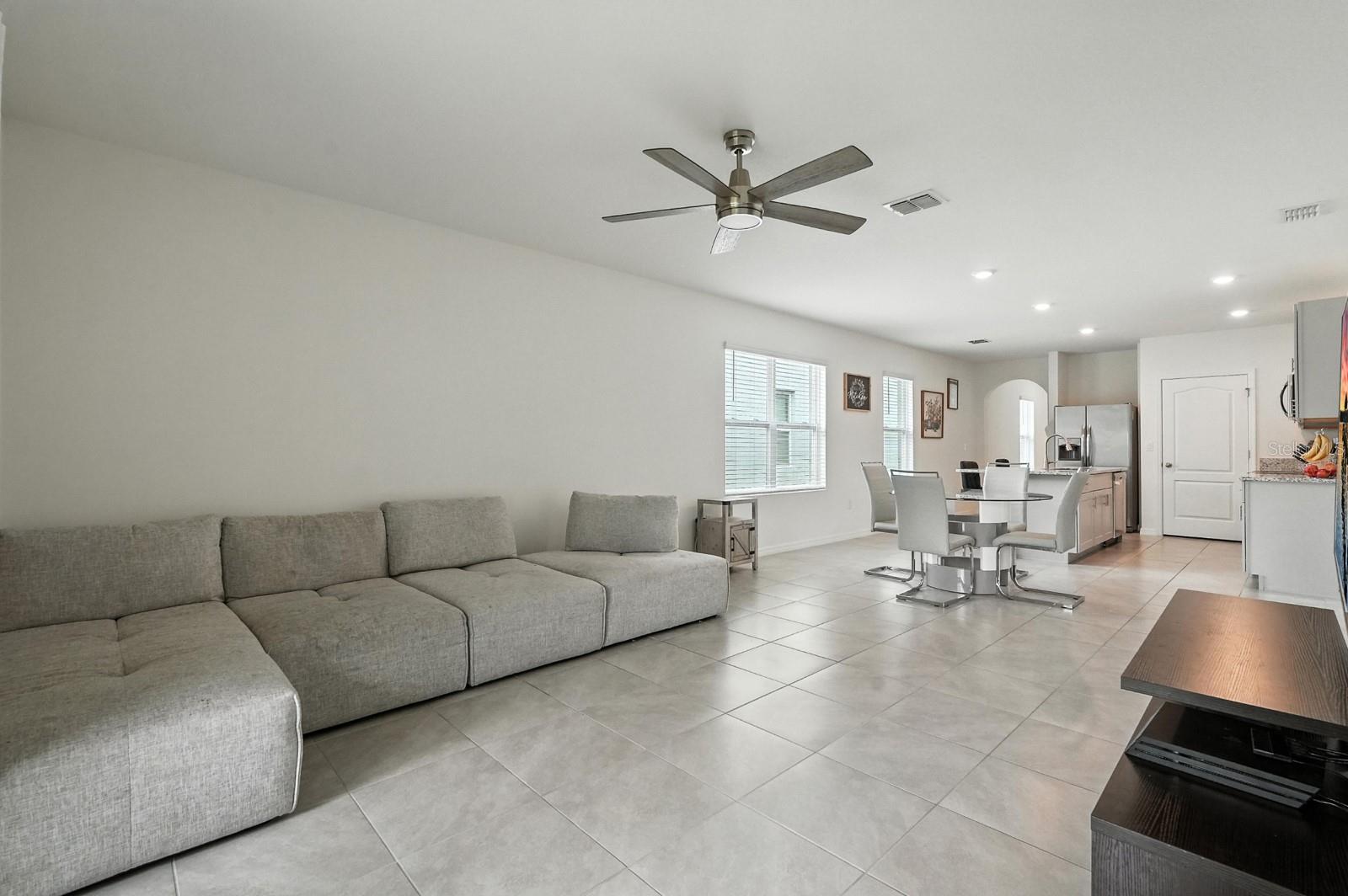 Image 11 of 45 For 312 Charles Drive