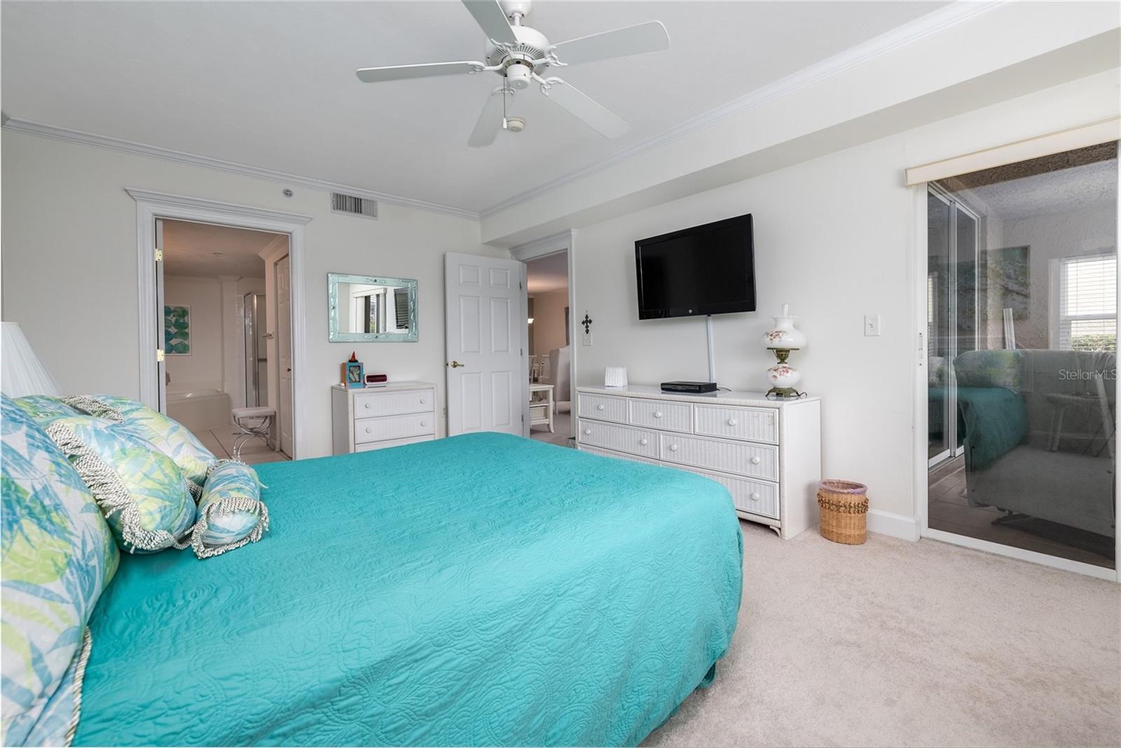 Image 23 of 67 For 426 Bouchelle Drive 101