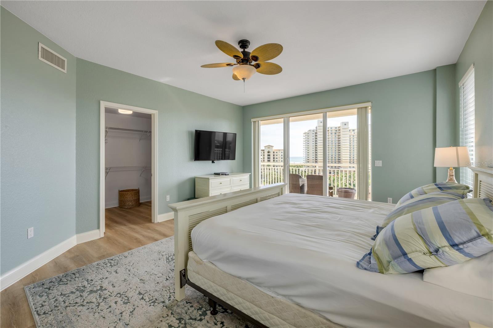 Image 17 of 66 For 265 Minorca Beach Way 801