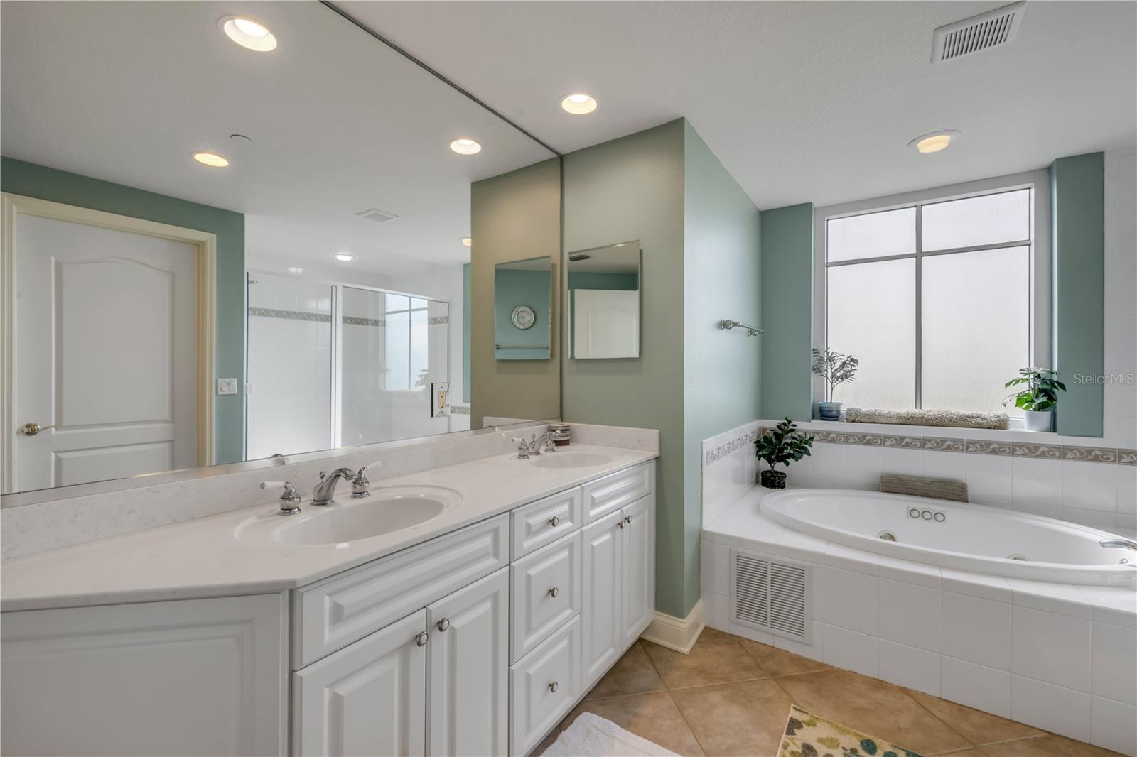 Image 21 of 66 For 265 Minorca Beach Way 801