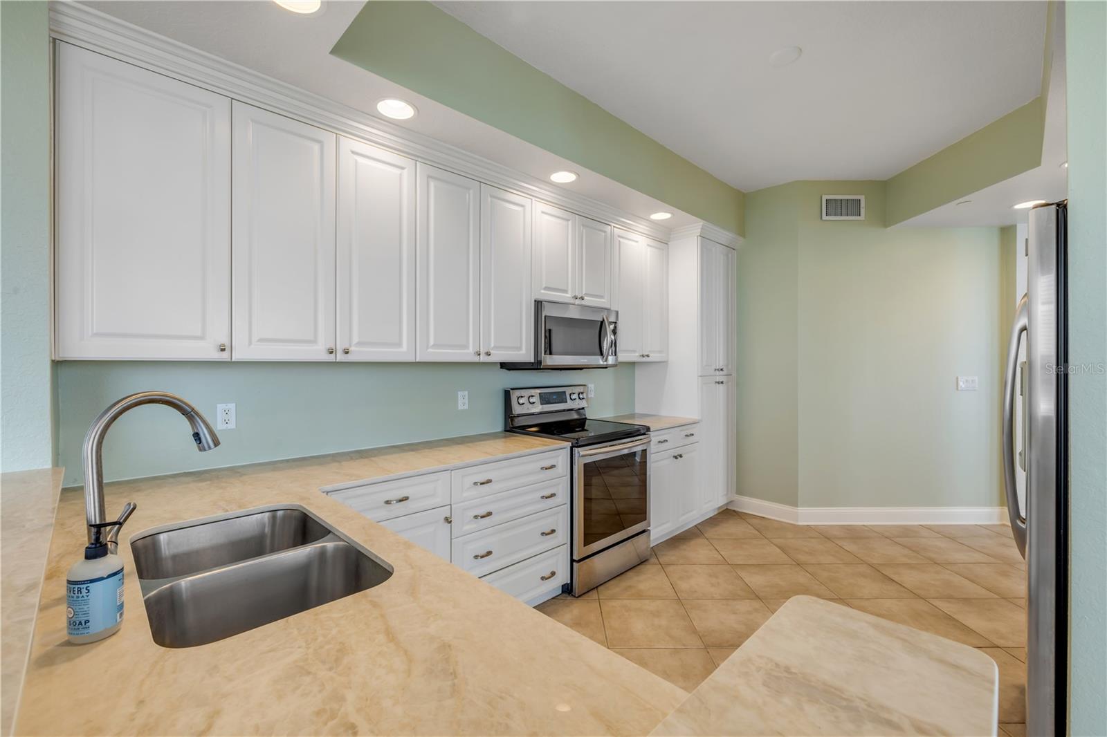 Image 46 of 66 For 265 Minorca Beach Way 801