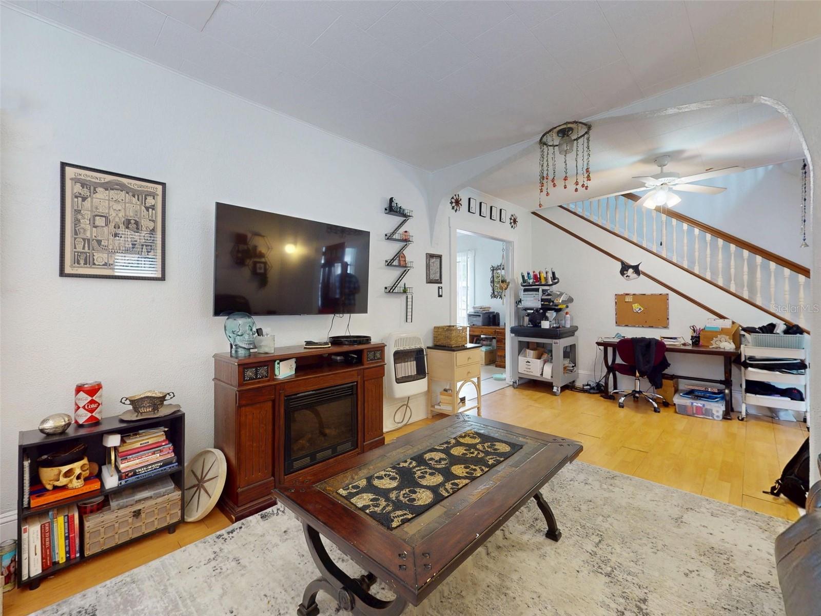 Image 10 of 68 For 628 Mulberry Street