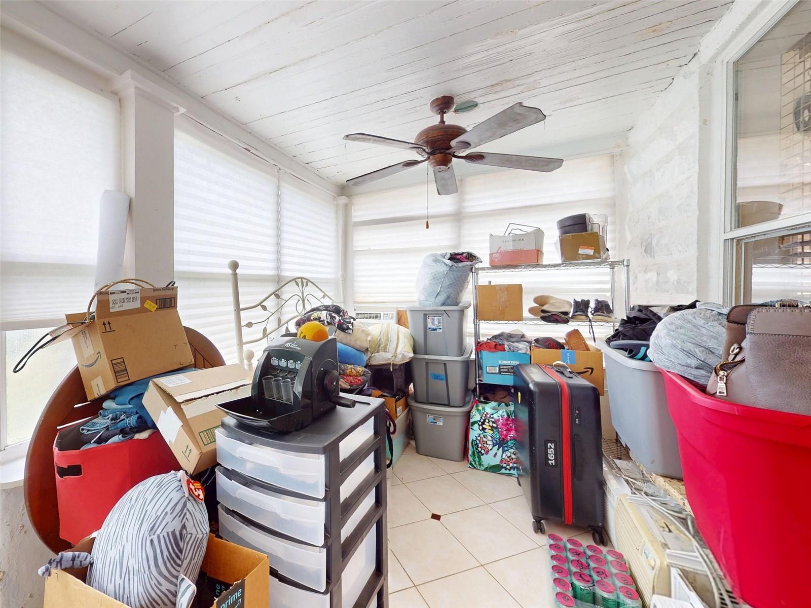 Image 4 of 68 For 628 Mulberry Street
