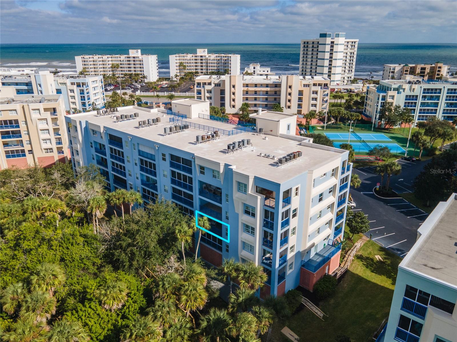 Image 3 of 40 For 5300 Atlantic Avenue 7-302