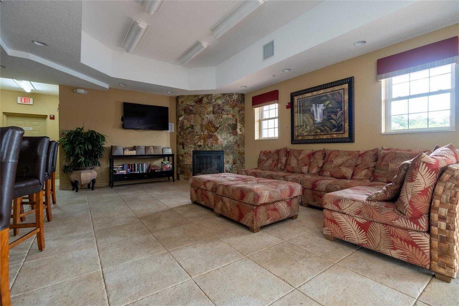 Image 33 of 40 For 5300 Atlantic Avenue 7-302
