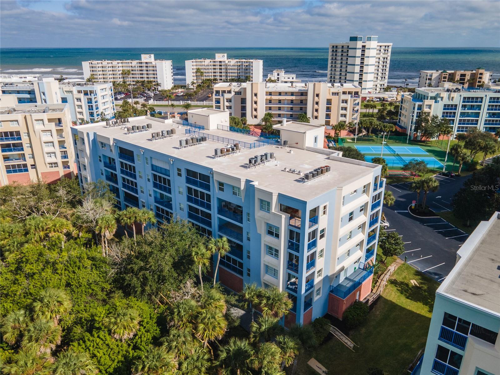 Image 36 of 40 For 5300 Atlantic Avenue 7-302