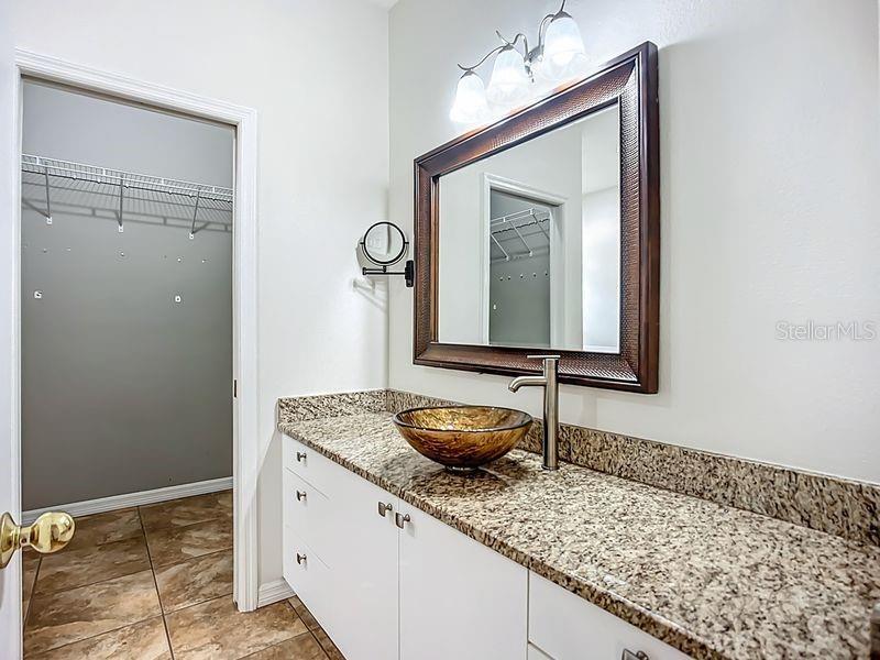 Image 22 of 39 For 1103 Woodview Way