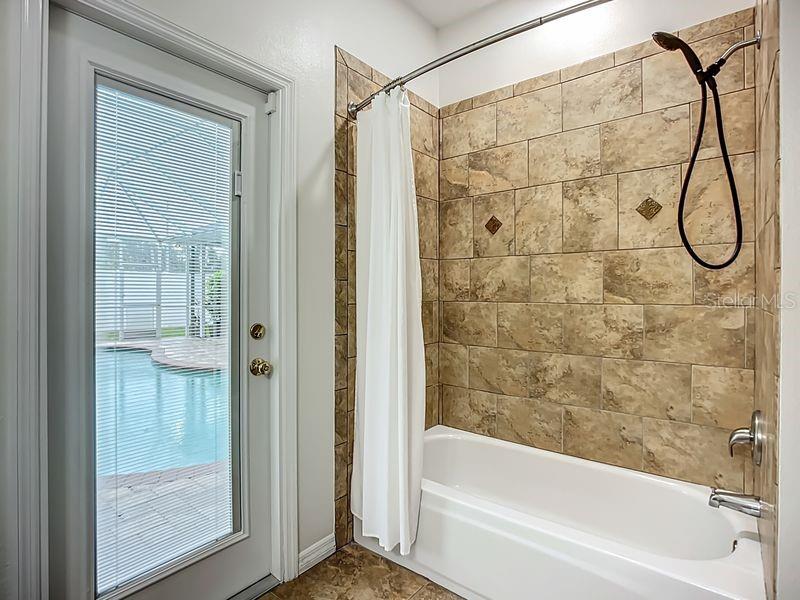 Image 32 of 39 For 1103 Woodview Way