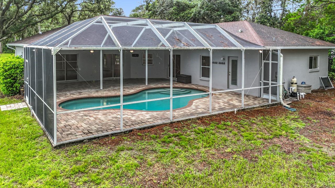 Image 36 of 39 For 1103 Woodview Way