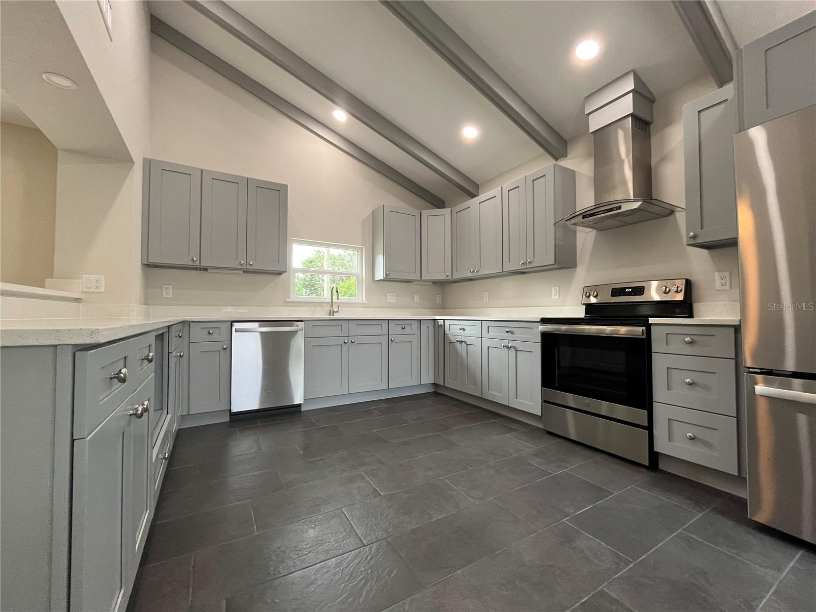 Image 11 of 66 For 119 Dixwood Avenue