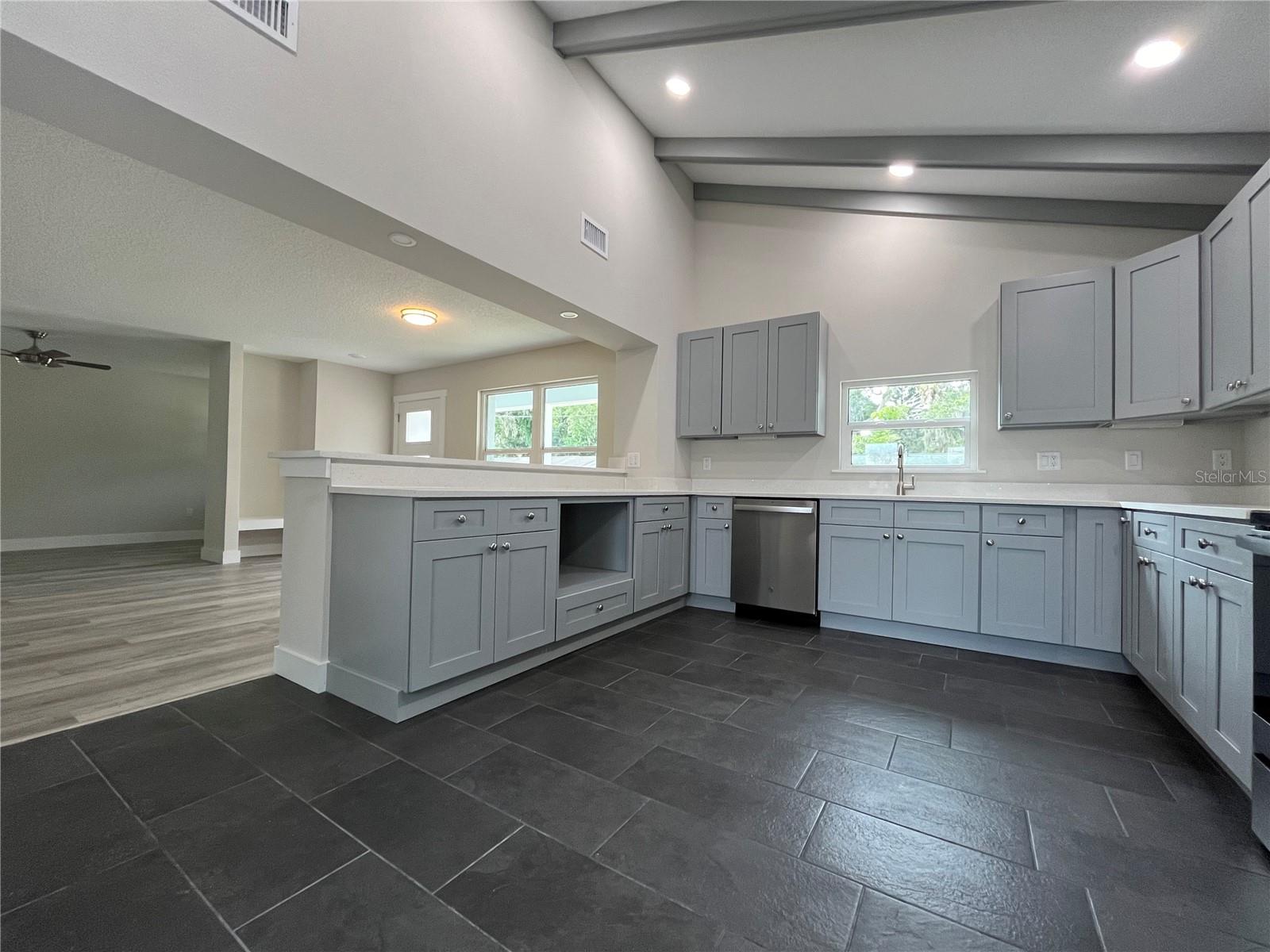 Image 12 of 66 For 119 Dixwood Avenue
