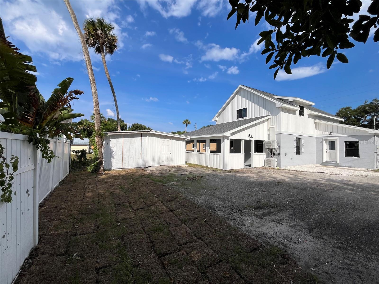 Image 3 of 66 For 119 Dixwood Avenue