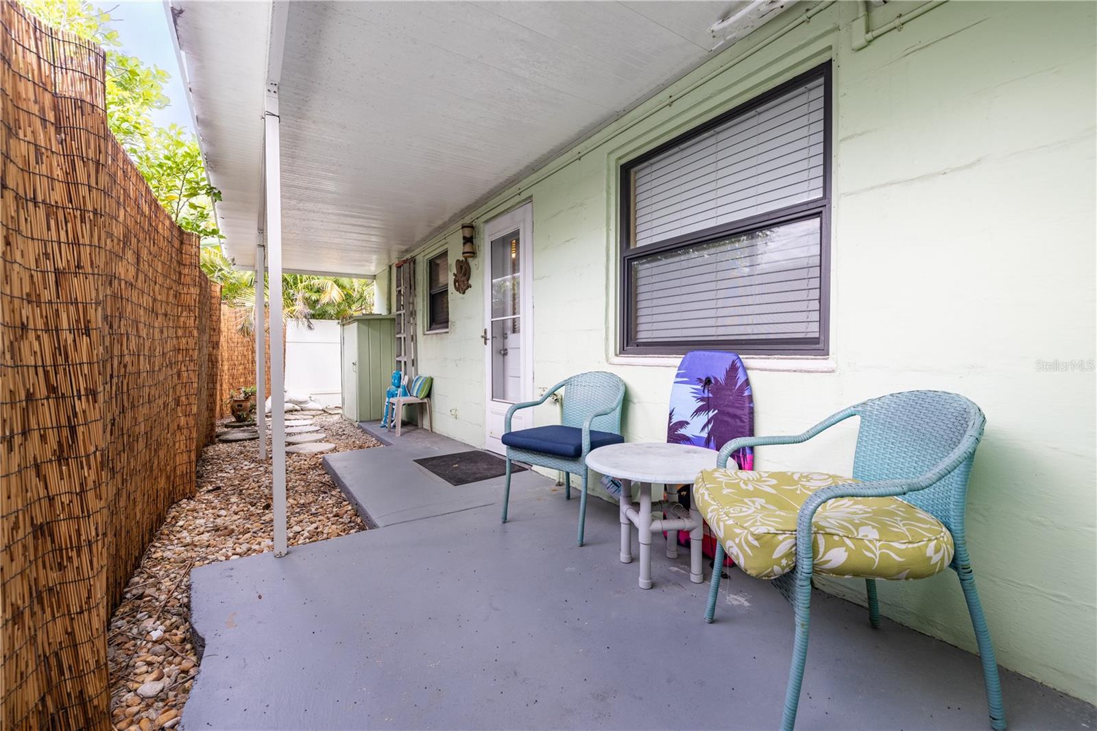 Image 19 of 25 For 409 Esther Street