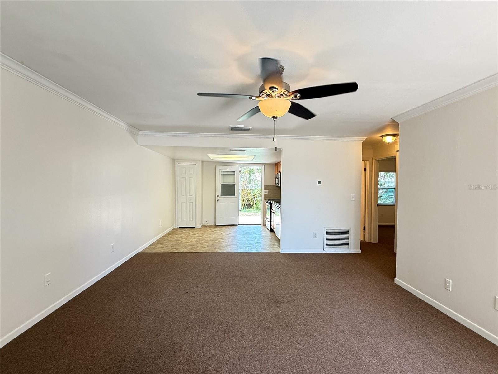 Image 11 of 52 For 712-714 Oakwood Avenue