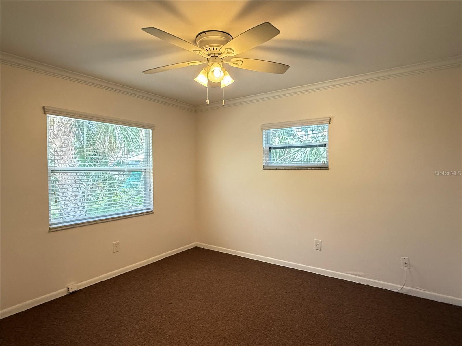 Image 13 of 52 For 712-714 Oakwood Avenue
