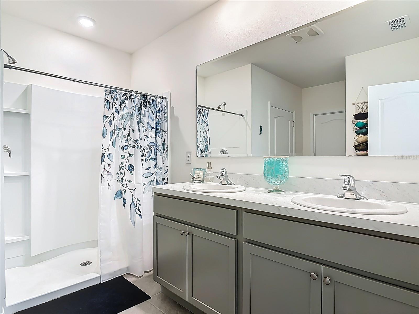 Image 33 of 47 For 3211 Silas Drive
