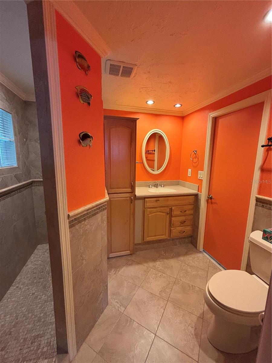 Image 16 of 28 For 210 49th Avenue W