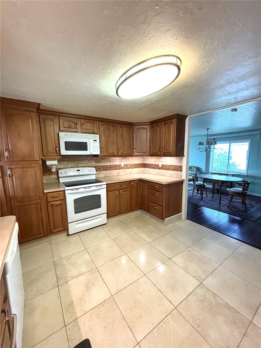 Image 25 of 28 For 210 49th Avenue W