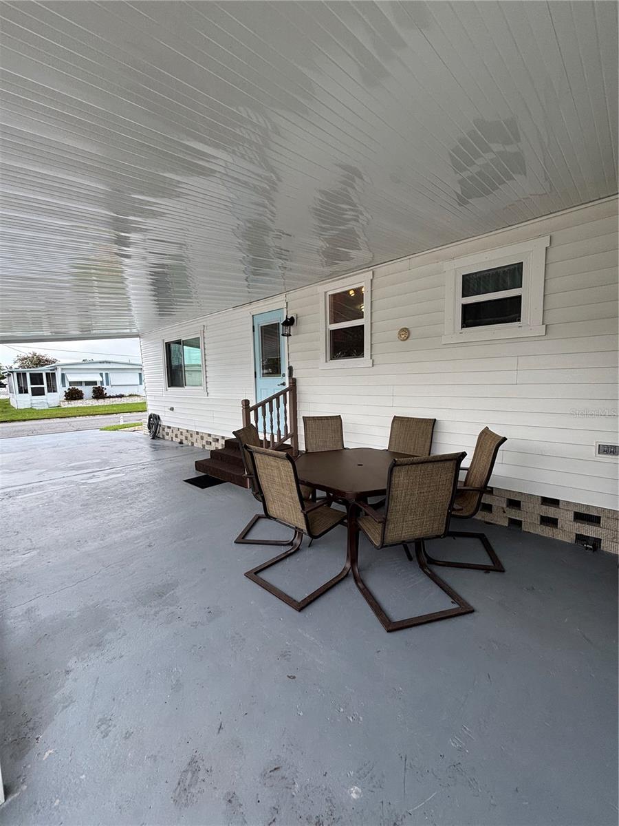 Image 5 of 28 For 210 49th Avenue W