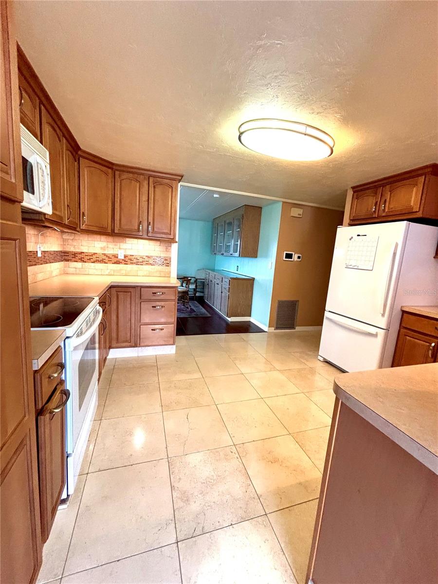 Image 8 of 28 For 210 49th Avenue W