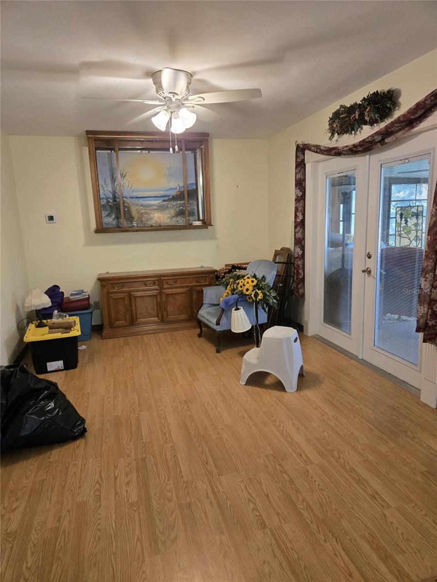 Image 3 of 9 For 2941 Queen Palm Drive