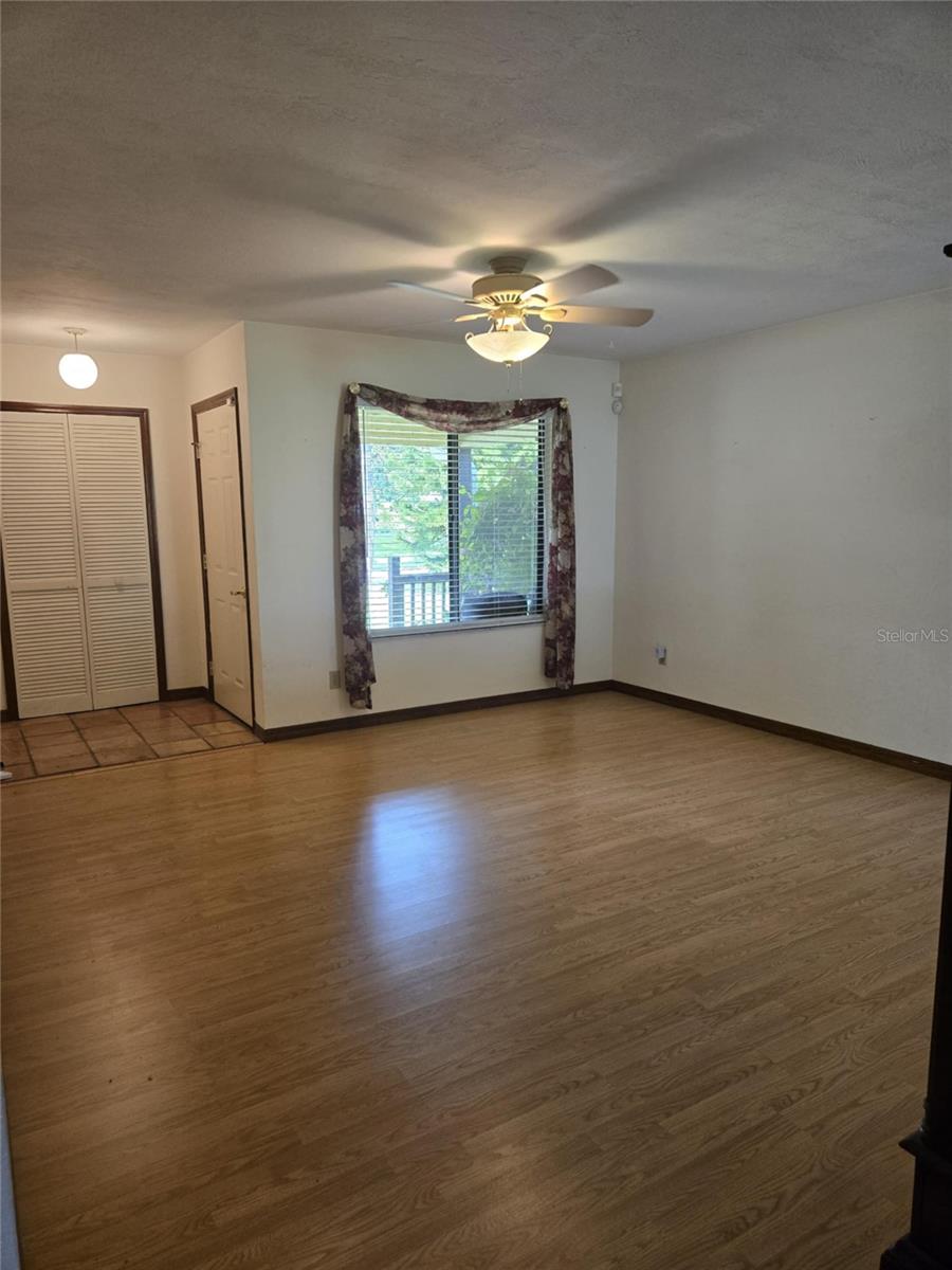 Image 4 of 9 For 2941 Queen Palm Drive