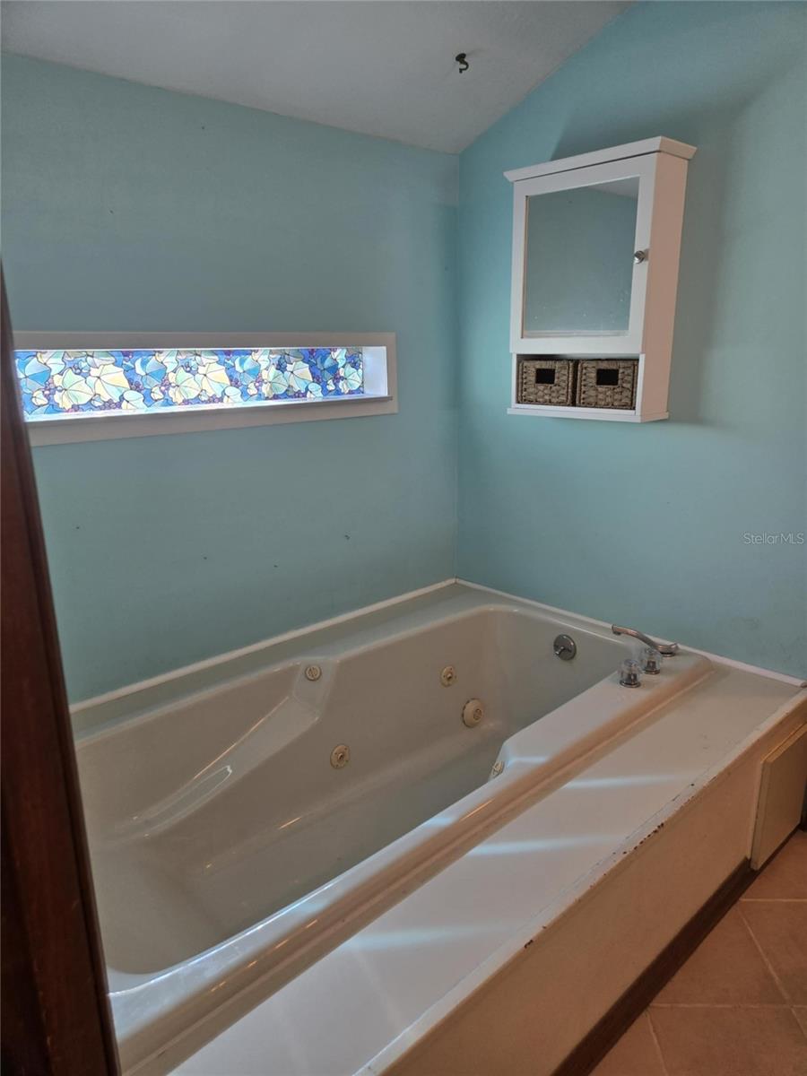 Image 7 of 9 For 2941 Queen Palm Drive