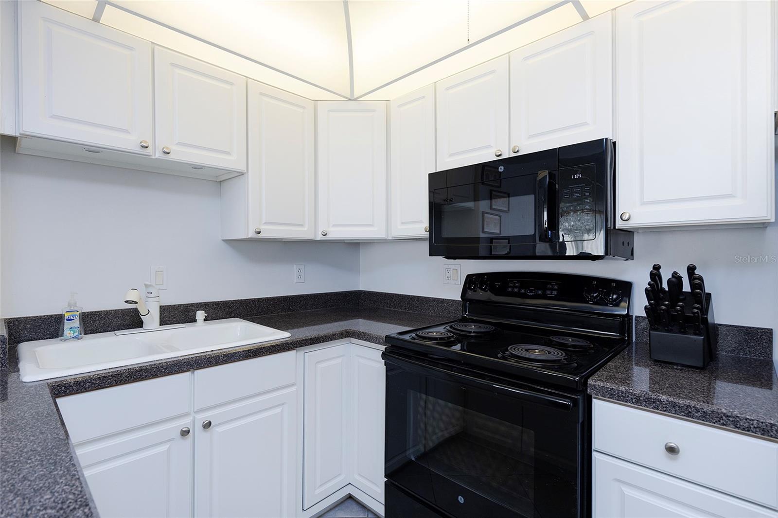 Image 31 of 42 For 2987 Atlantic Avenue J020