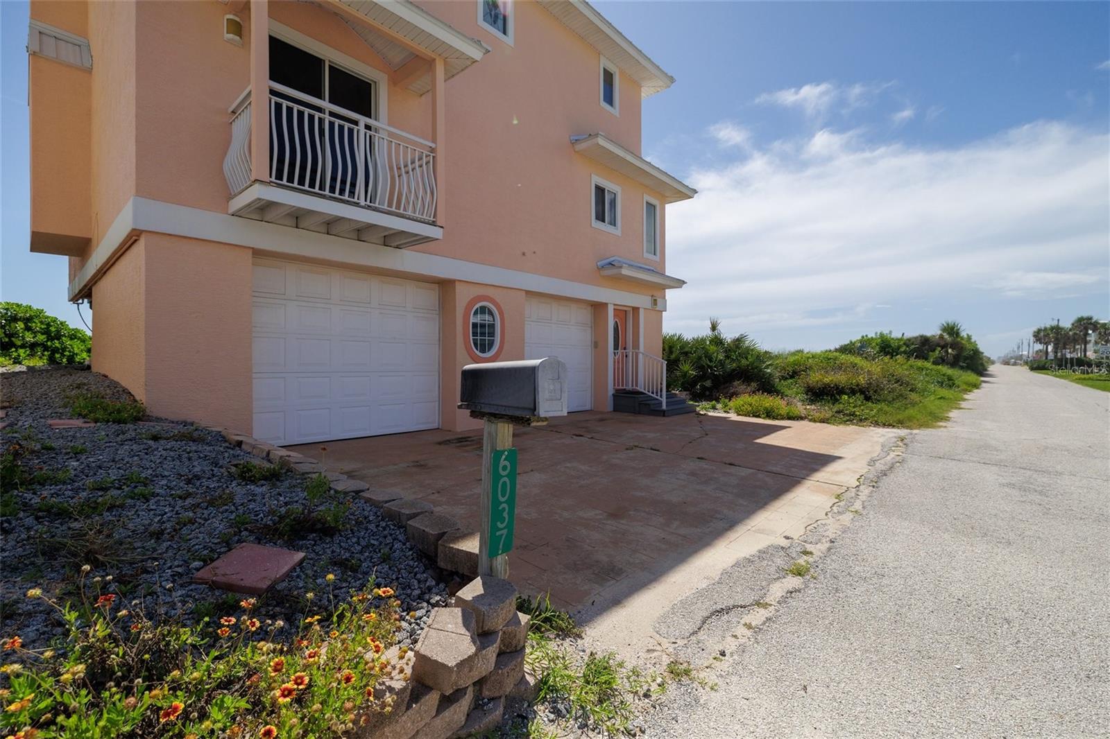 Image 22 of 41 For 6037 Atlantic Avenue