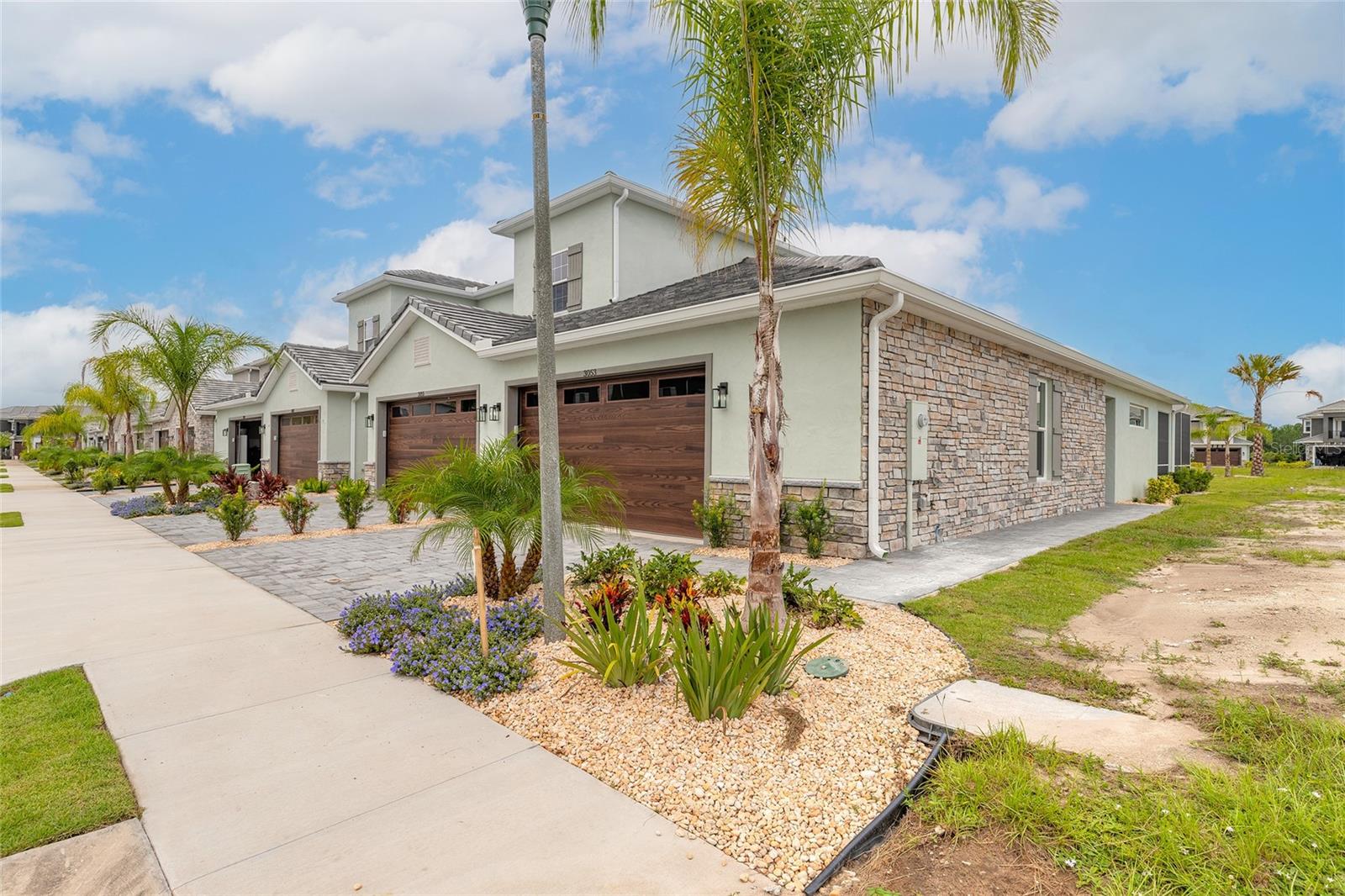 Image 2 of 30 For 3053 Isles Way