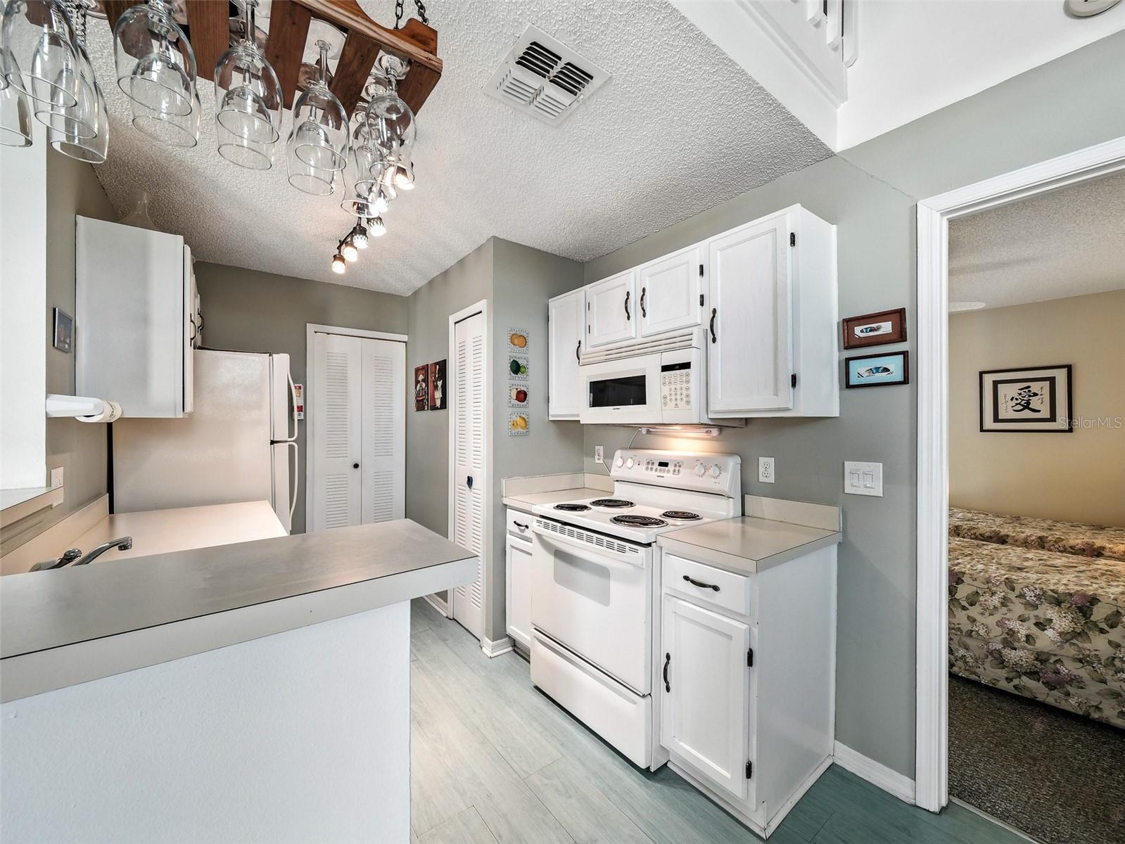 Image 13 of 64 For 858 Baybreeze Way 68c