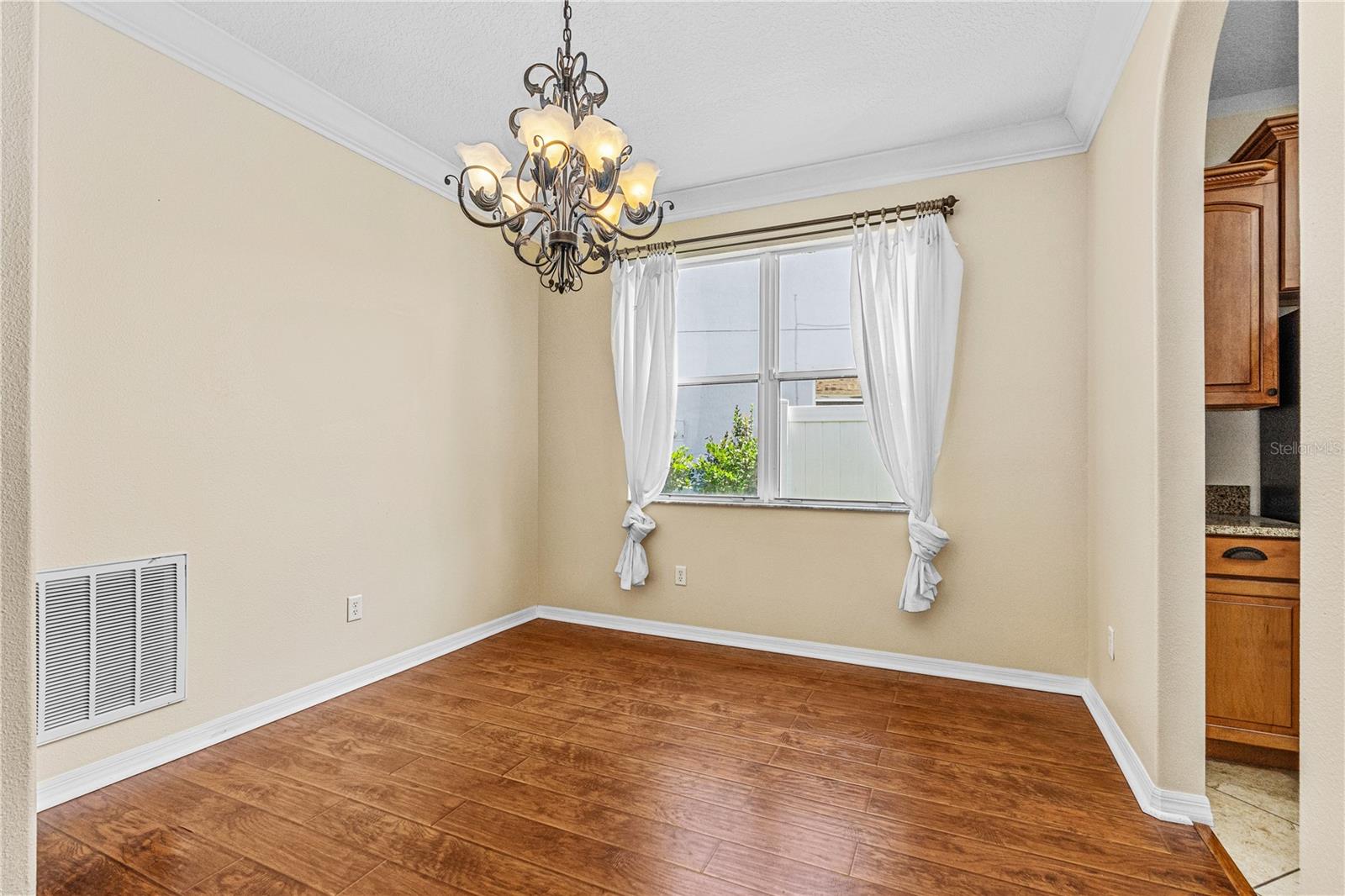 Image 14 of 43 For 3859 Calliope Avenue