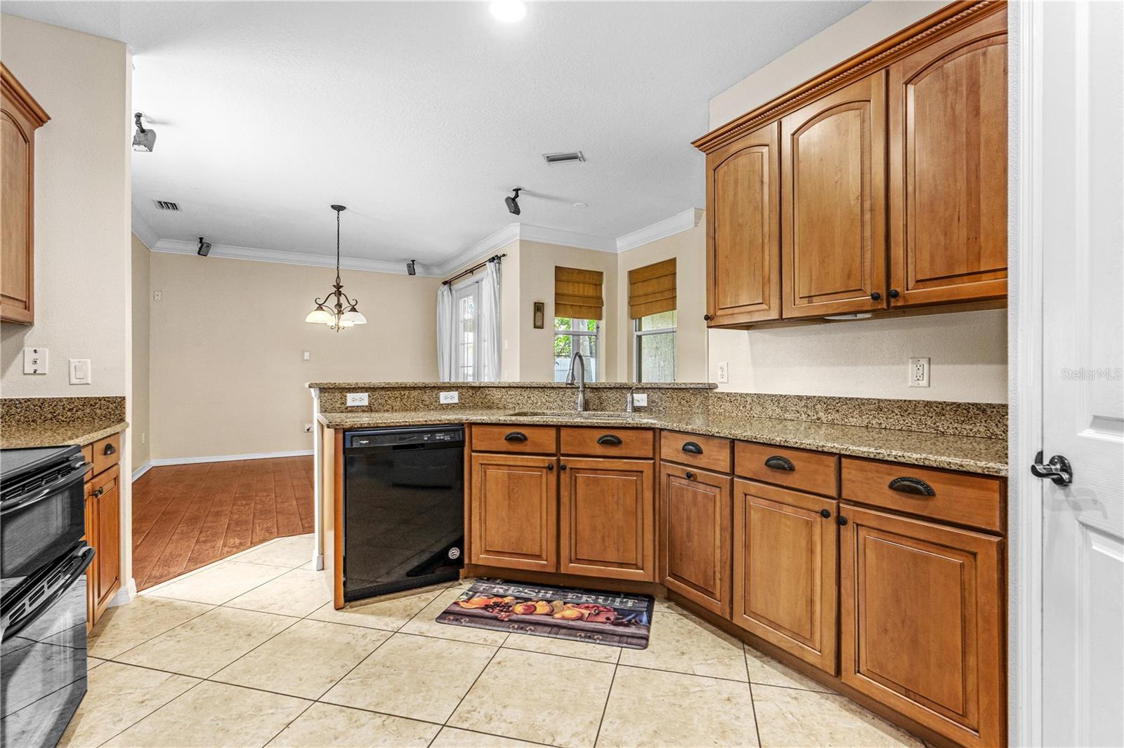 Image 18 of 43 For 3859 Calliope Avenue