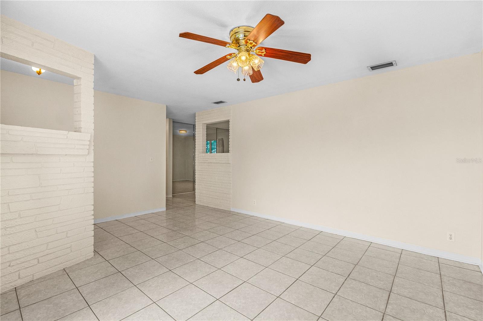 Image 15 of 36 For 1308 Golfview Drive