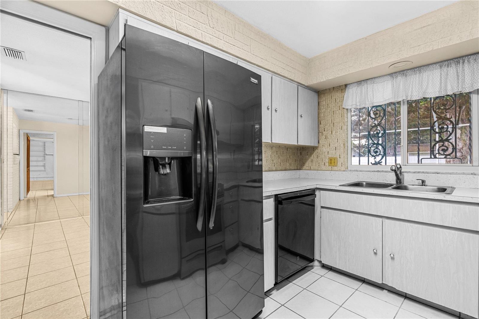Image 18 of 36 For 1308 Golfview Drive
