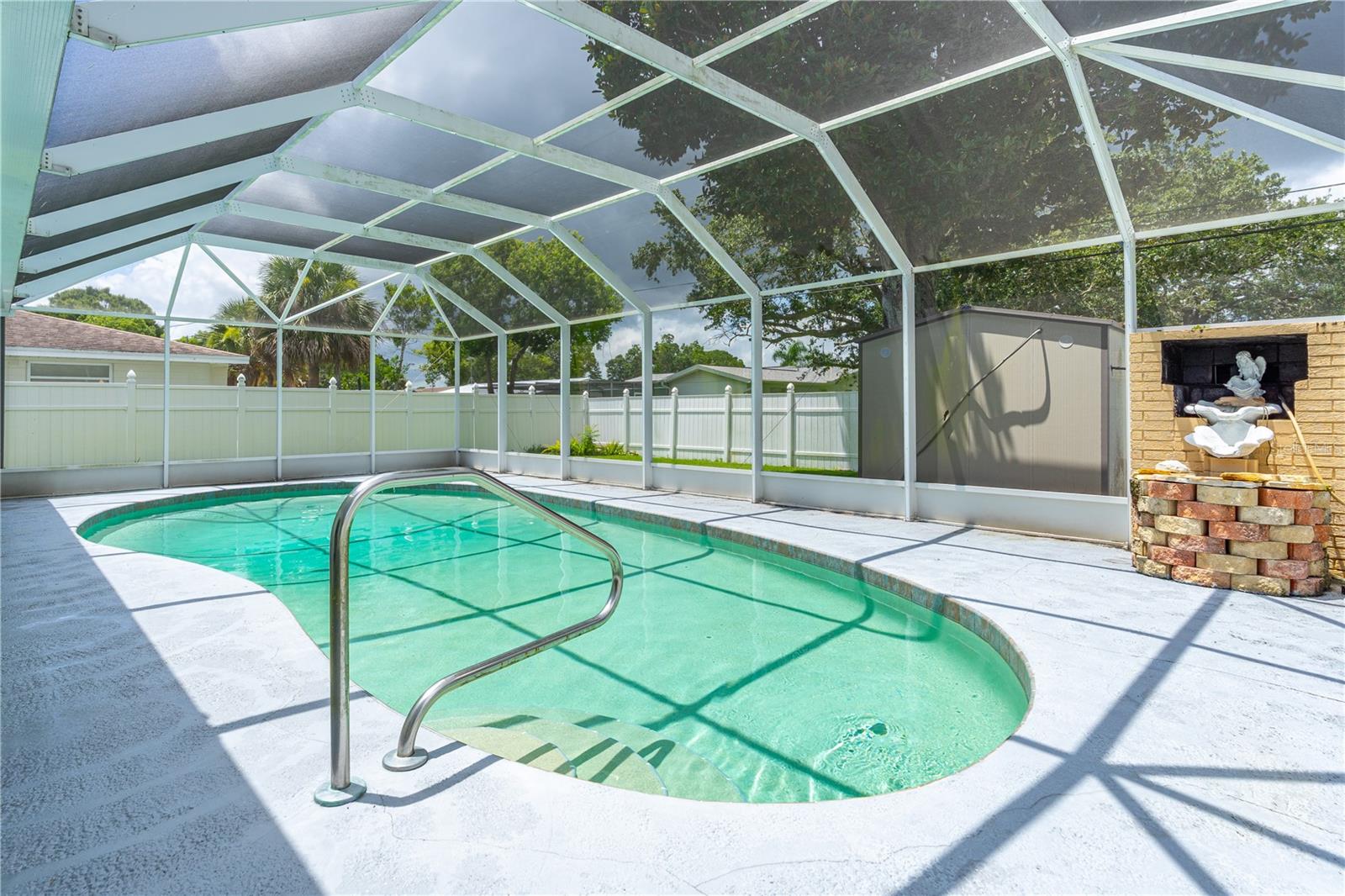 Image 9 of 36 For 1308 Golfview Drive