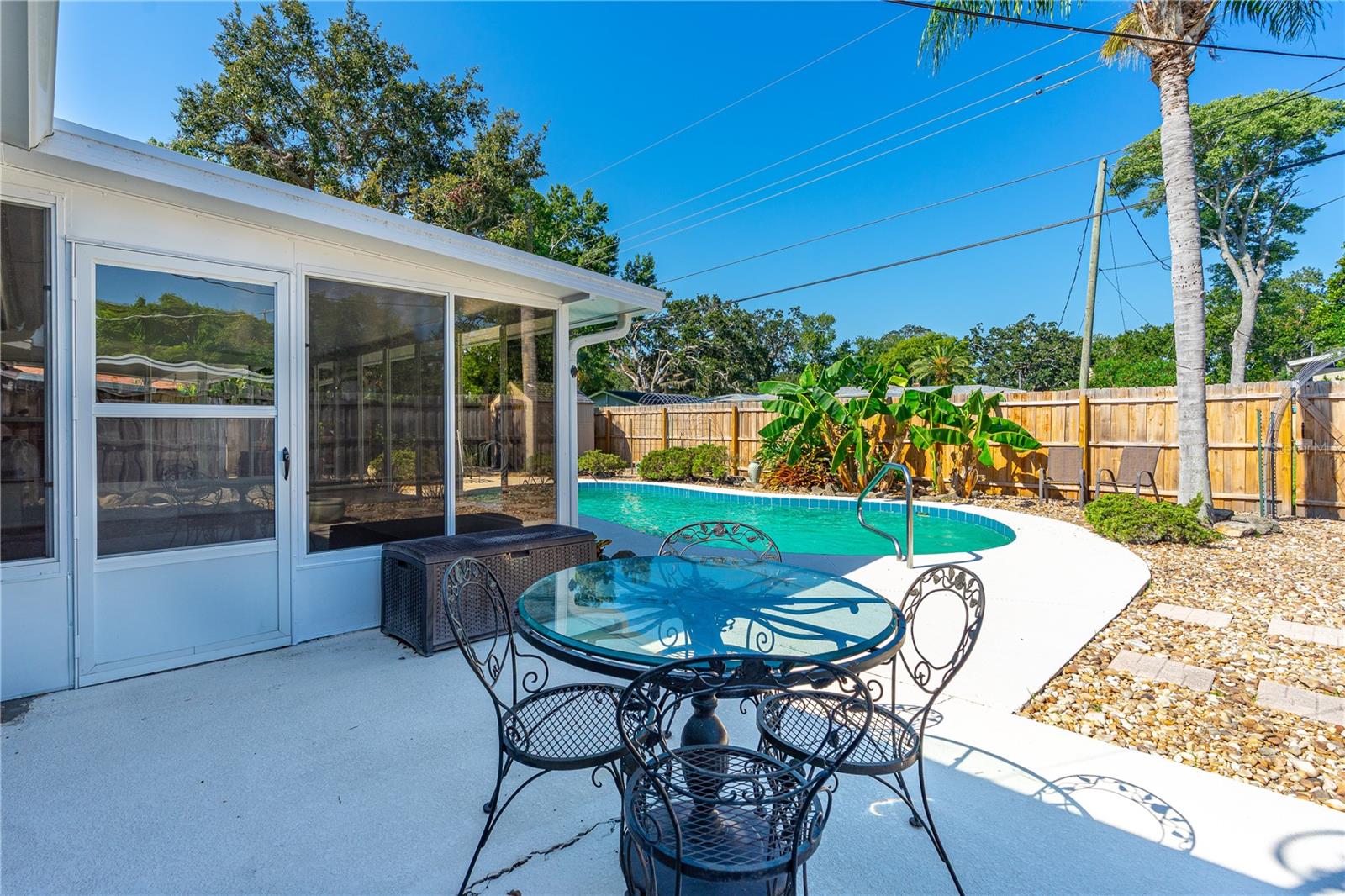Image 11 of 47 For 2242 Green Street