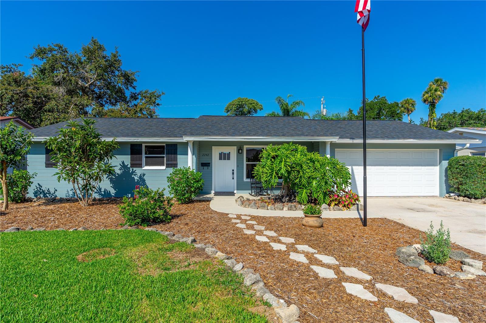 Image 2 of 47 For 2242 Green Street
