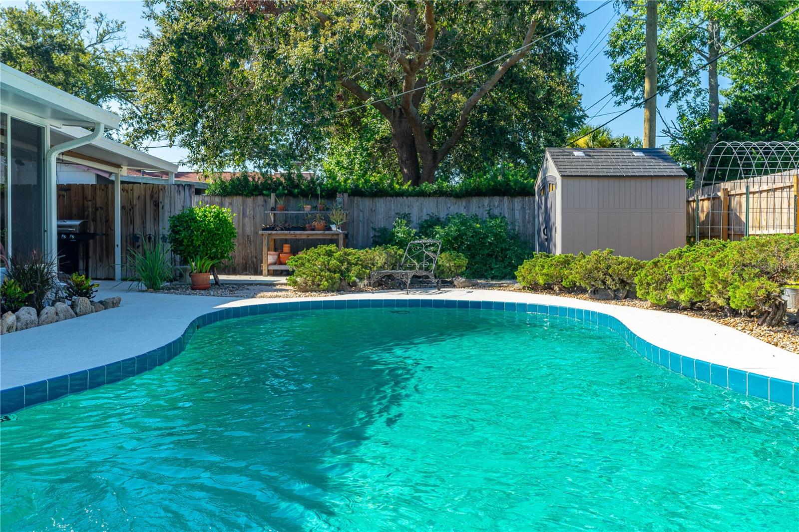 Image 9 of 47 For 2242 Green Street