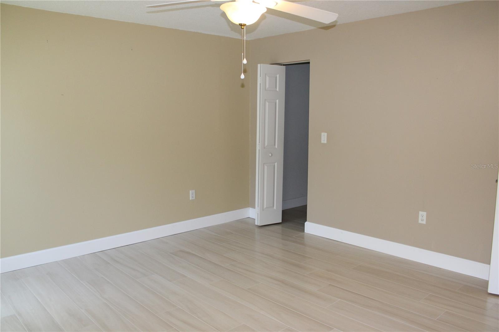 Image 17 of 26 For 519 Aeolian Drive