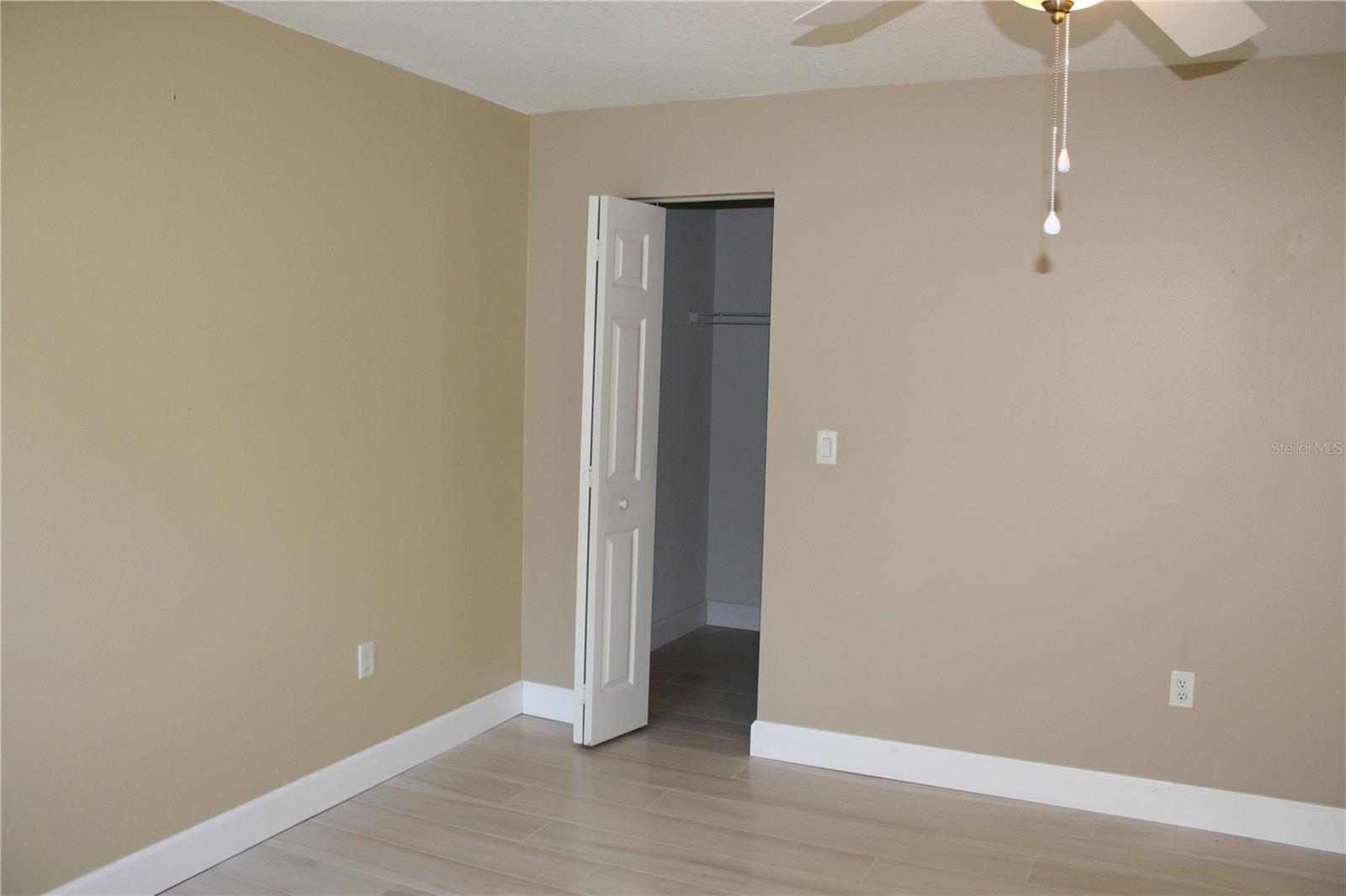Image 18 of 26 For 519 Aeolian Drive