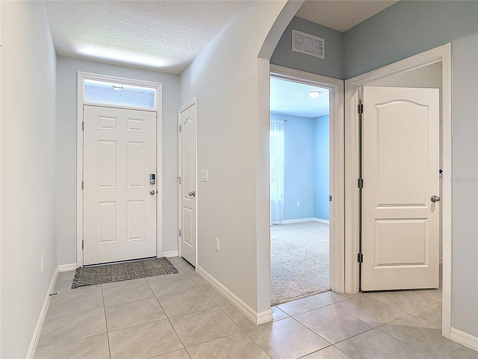 Image 14 of 63 For 3073 Gibraltar Boulevard