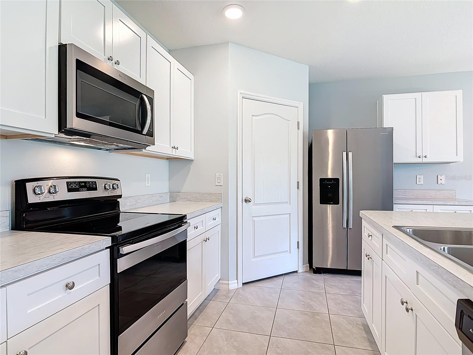 Image 17 of 63 For 3073 Gibraltar Boulevard