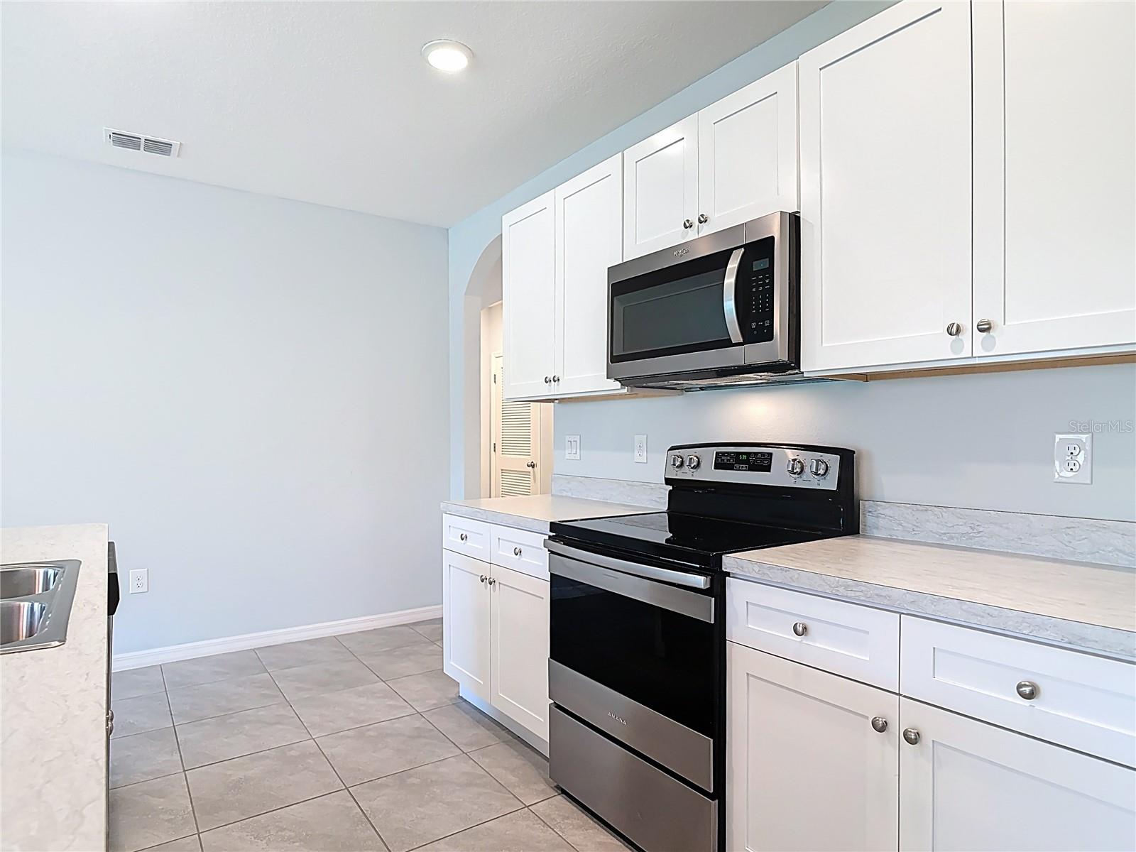 Image 18 of 63 For 3073 Gibraltar Boulevard