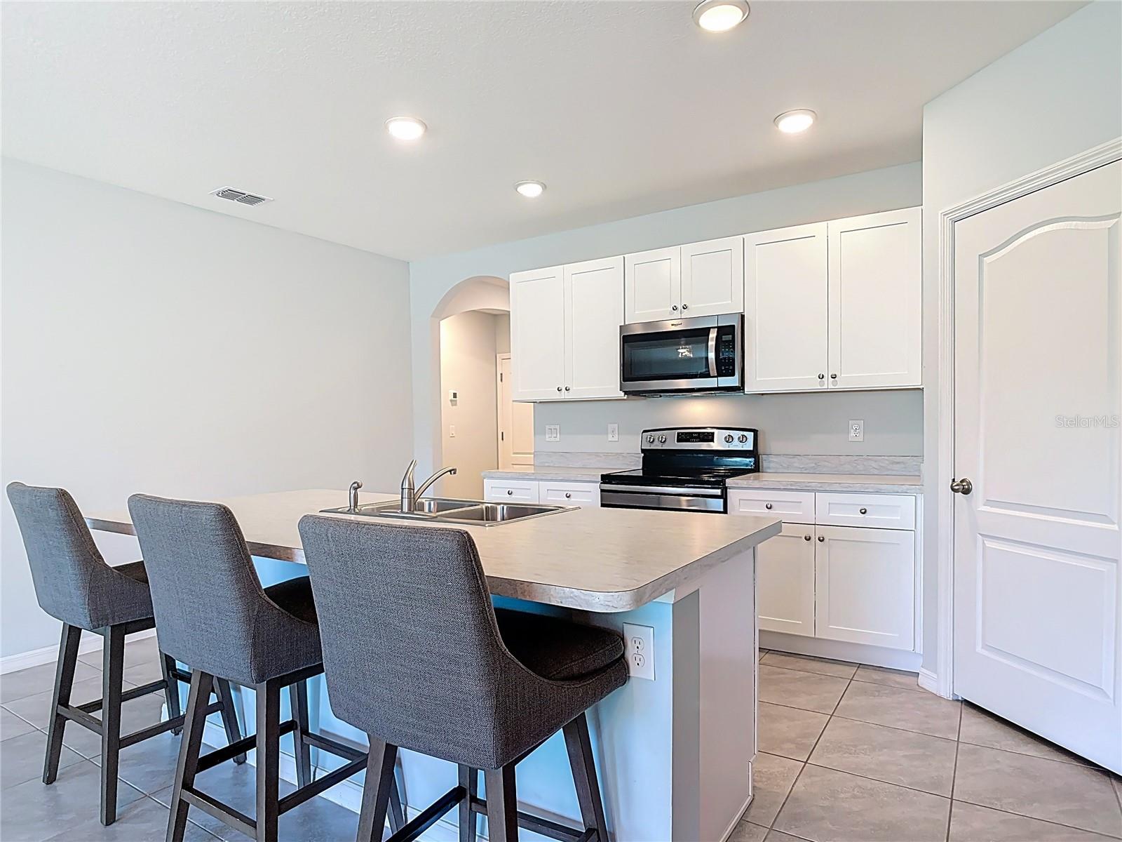 Image 21 of 63 For 3073 Gibraltar Boulevard