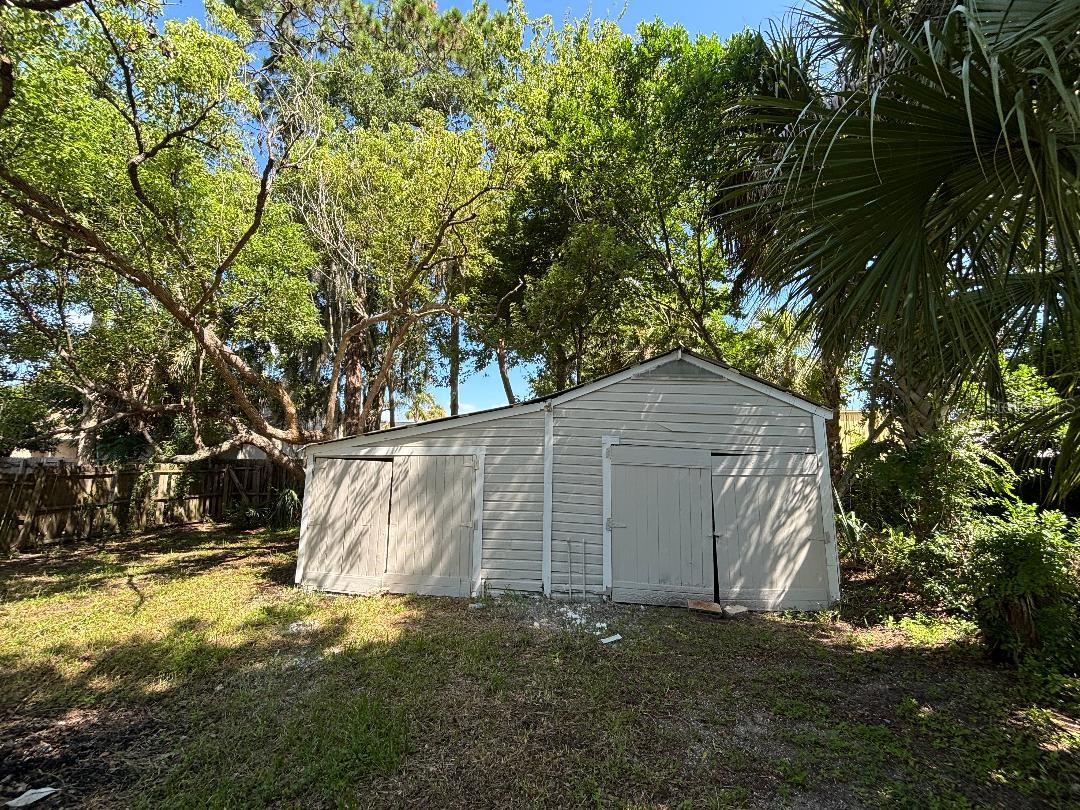 Image 6 of 18 For 409 Wayne Avenue