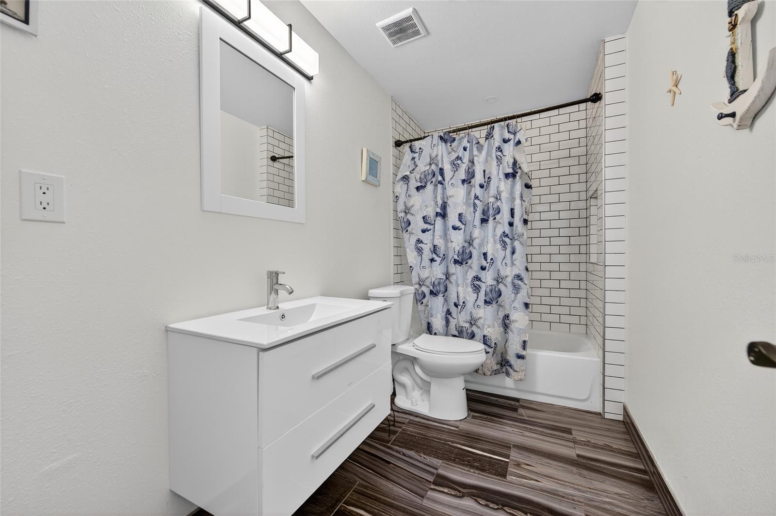 Image 21 of 24 For 334 Sheldon Street